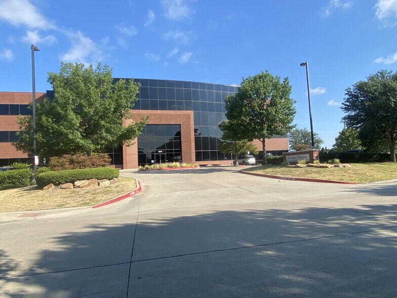 More Photos Of 1575 Heritage Dr, McKinney Office For Lease