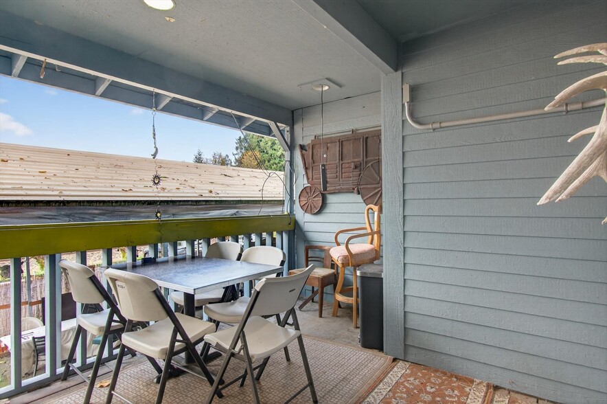 More Photos Of 50316 Columbia River Hwy, Scappoose Restaurant For Sale