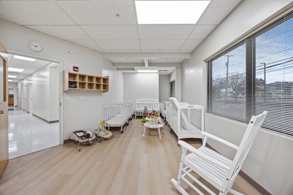 More Photos Of 4520 Military Rd, Niagara Falls Office For Sale