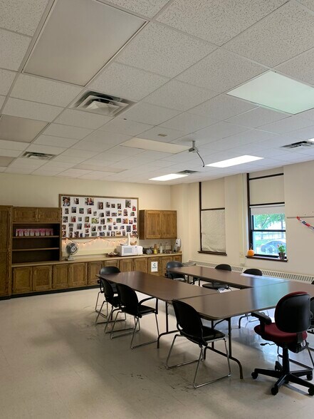 More Photos Of 814 S Oakland Ave, Green Bay Schools For Sale