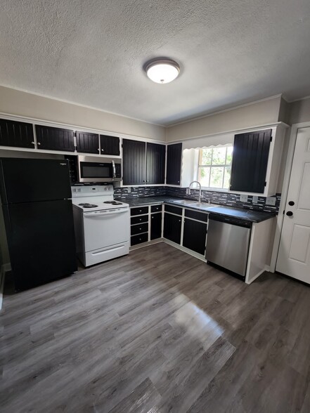 More Photos Of 220 Bois D Arc St, Canton Apartments For Sale