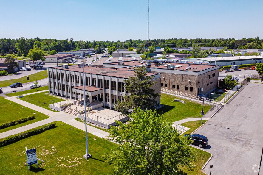 More Photos Of 1970 Merivale Rd, Ottawa Flex For Lease