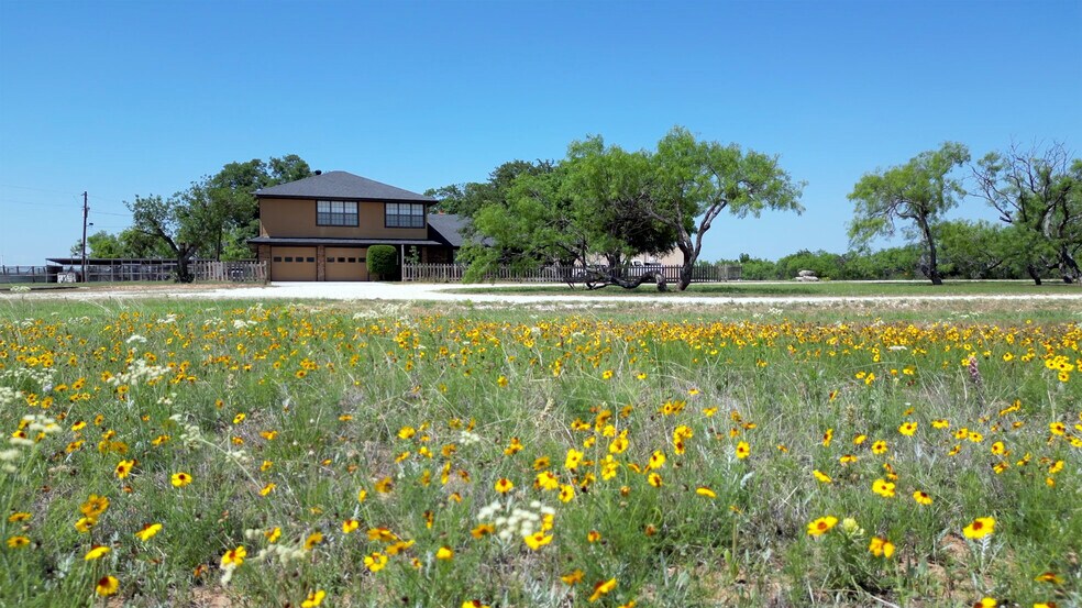 More Photos Of 1200 County Road 108, Santa Anna Specialty For Sale