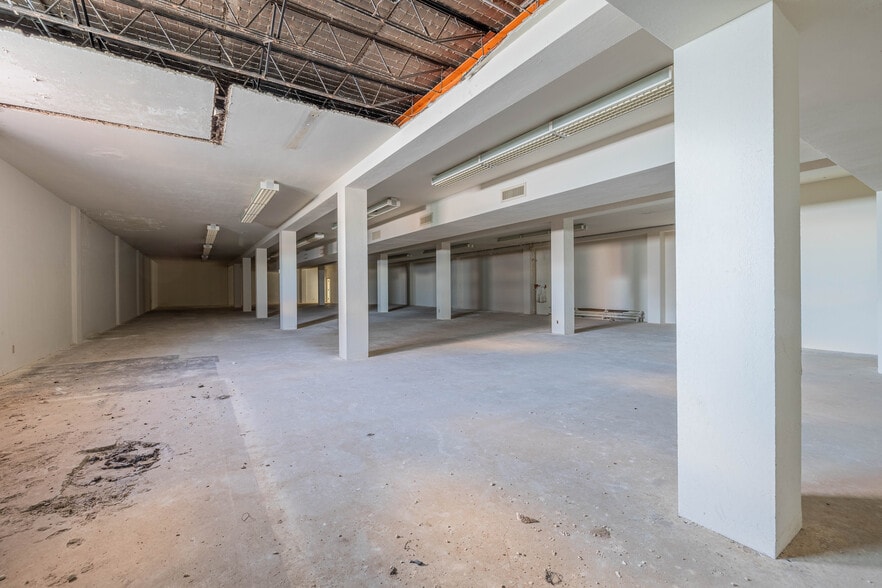 More Photos Of 1102 Broadway St, Lubbock Office For Sale