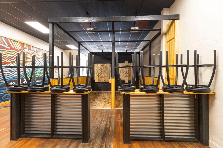 More Photos Of 535 W Reed St, Moberly General Retail For Sale