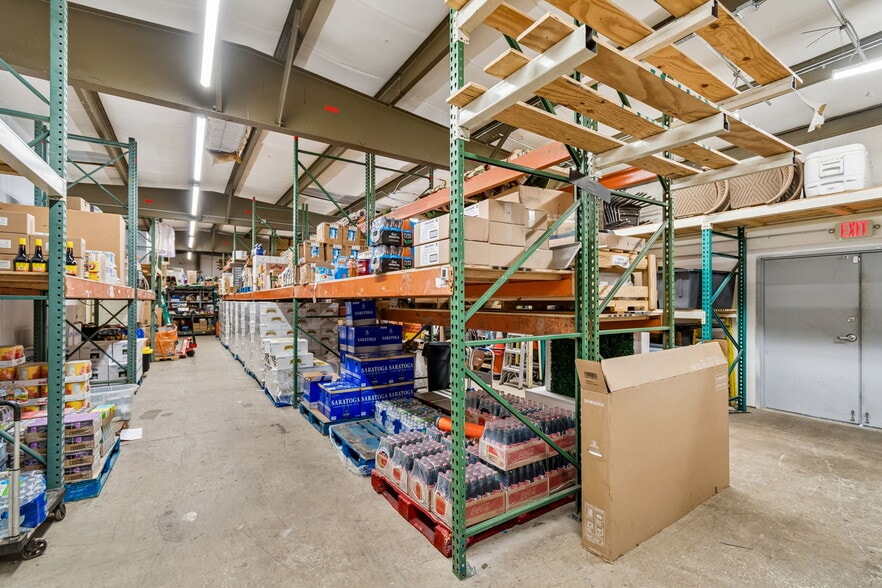 More Photos Of 4633 N 28th St, Saint Petersburg Warehouse For Sale