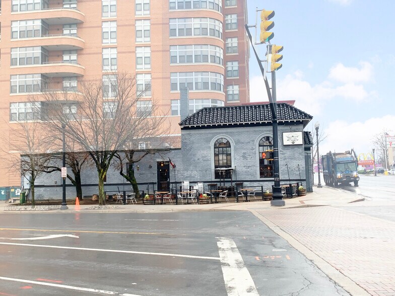 Primary Photo Of 2900 Columbia Pike, Arlington Restaurant For Sale
