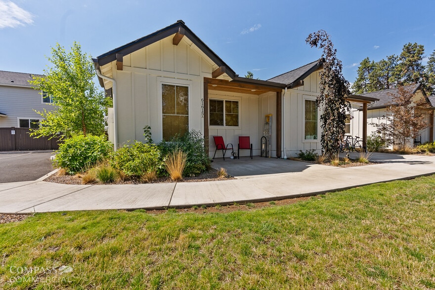 More Photos Of 61615 Alstrup Rd, Bend Apartments For Sale