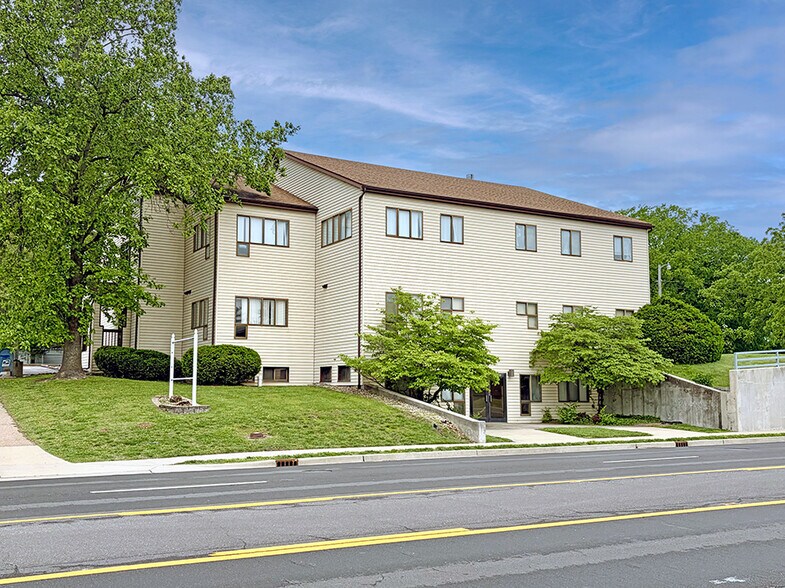 Primary Photo Of 531 Vandalia St, Collinsville Office For Sale