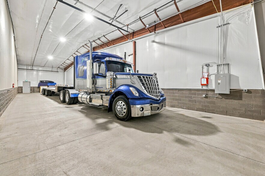 More Photos Of 1440 Battelle Blvd, Richland Manufacturing For Sale