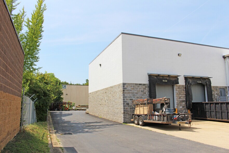 More Photos Of 101 Ritchie Rd, Capitol Heights Warehouse For Sale