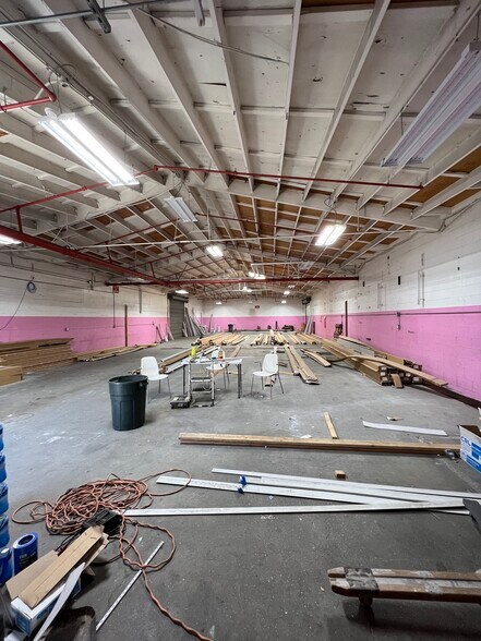 Primary Photo Of 560 W 182nd St, Gardena Manufacturing For Lease