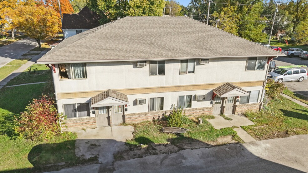 More Photos Of 519 N 3rd St, Marshalltown Apartments For Sale