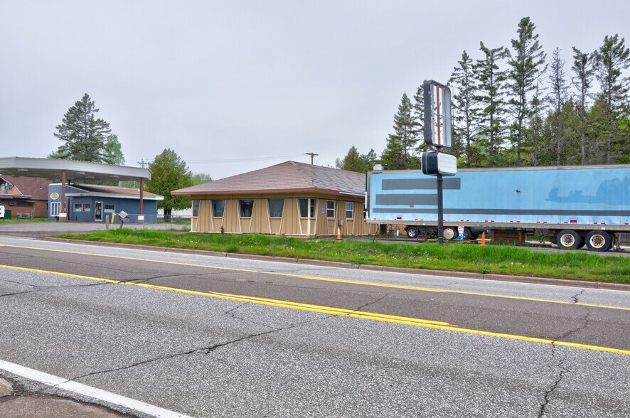 More Photos Of 1211 7th Ave, Two Harbors Fast Food For Sale