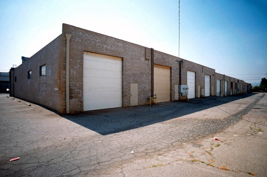 More Photos Of 11131-11135 Vanowen St, North Hollywood Warehouse For Lease
