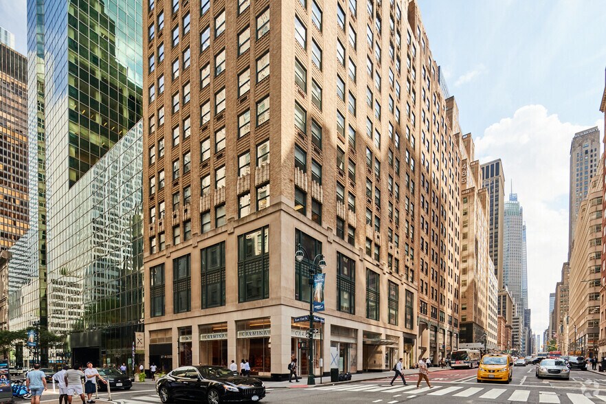 More Photos Of 509 Madison Ave, New York Office For Lease