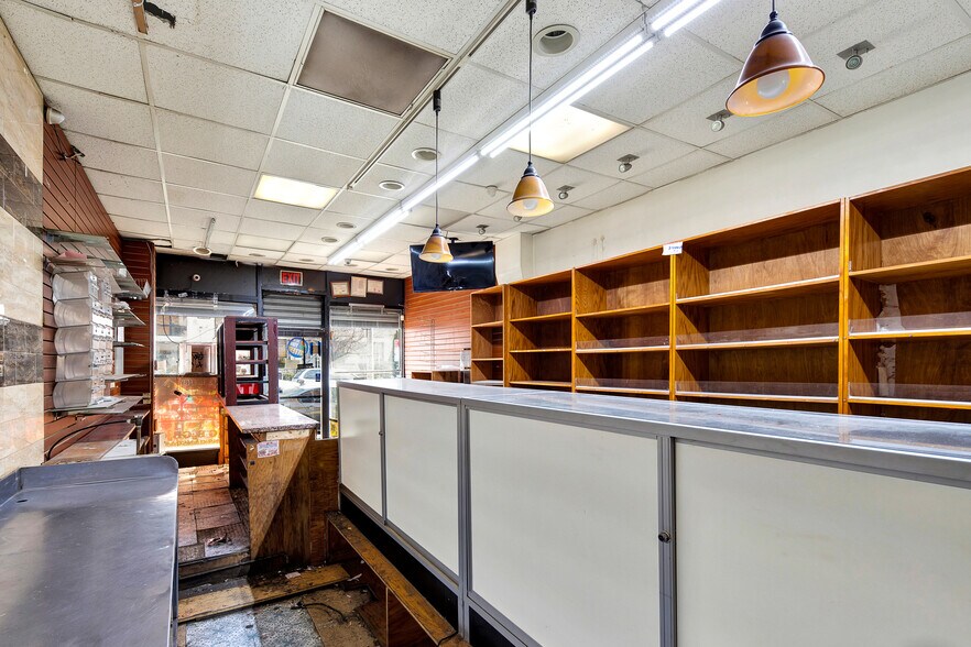 More Photos Of 1370 Nostrand Ave, Brooklyn Storefront Retail Residential For Lease