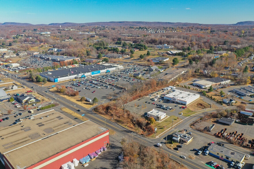 More Photos Of 800 N Colony Rd, Wallingford Freestanding For Sale