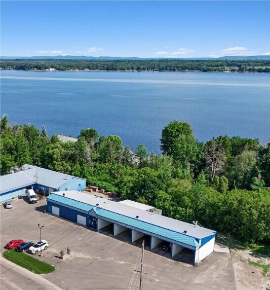More Photos Of 641 Nelson St, Pembroke General Retail For Sale