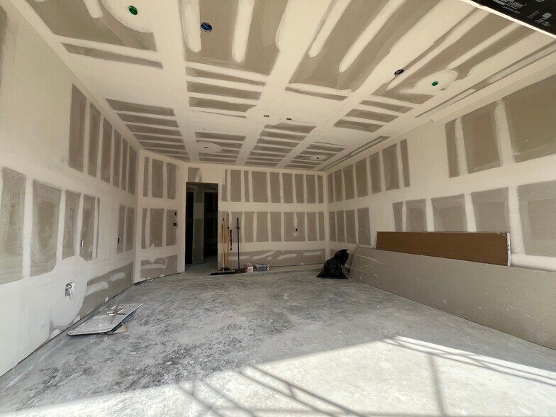 More Photos Of 5821 Winsome Ln, Houston Apartments For Sale