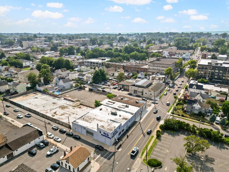 More Photos Of 21 Joralemon St, Belleville Warehouse For Sale