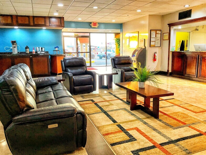 More Photos Of 1365 W Grant Rd, Tucson Hotel For Sale