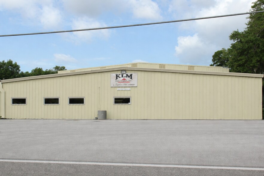 More Photos Of 2600 Industrial St, Leesburg Manufacturing For Lease