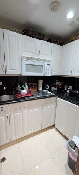 More Photos Of 151 SE 15th Rd, Miami Loft Creative Space For Lease