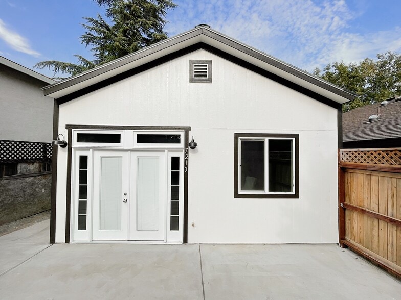 More Photos Of 301 Rivergate Way, Sacramento Multifamily For Sale