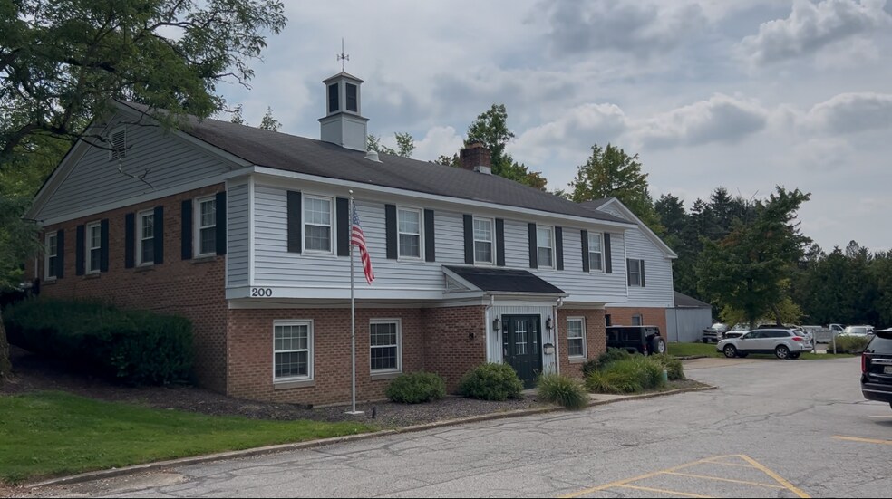Primary Photo Of 200 Industrial Pky, Chagrin Falls Medical For Lease