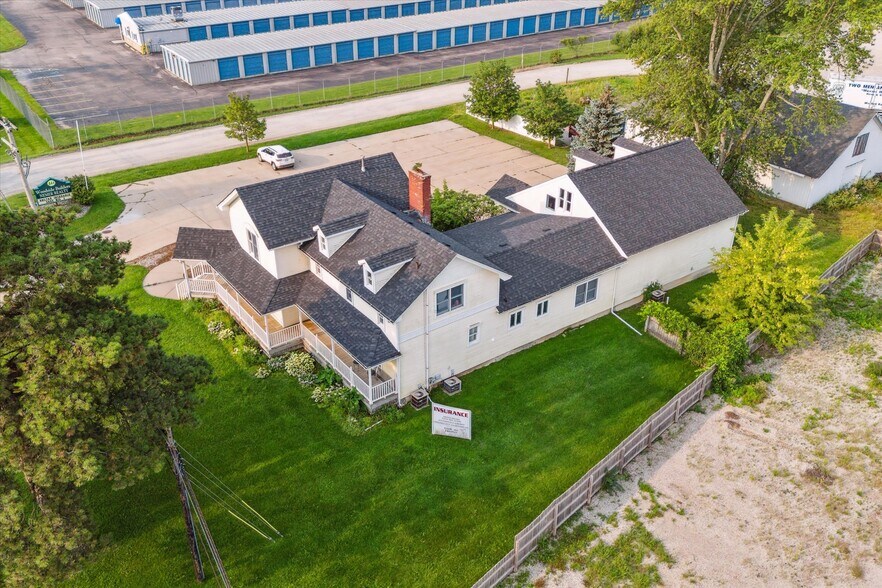 More Photos Of 5232 Morrish Rd, Swartz Creek Office For Sale