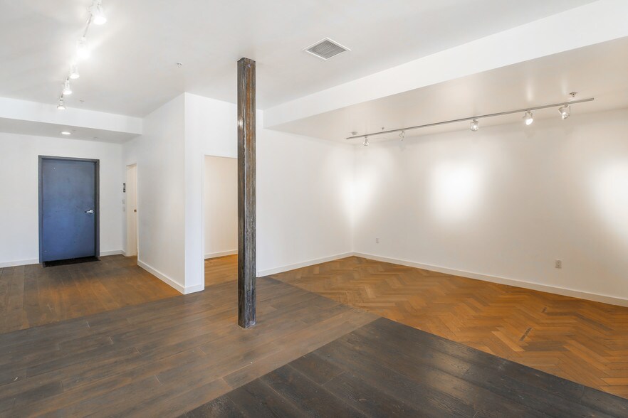 More Photos Of 8501-8511 Melrose Ave & 603-615 La Cienega Blvd, West Hollywood Storefront For Lease