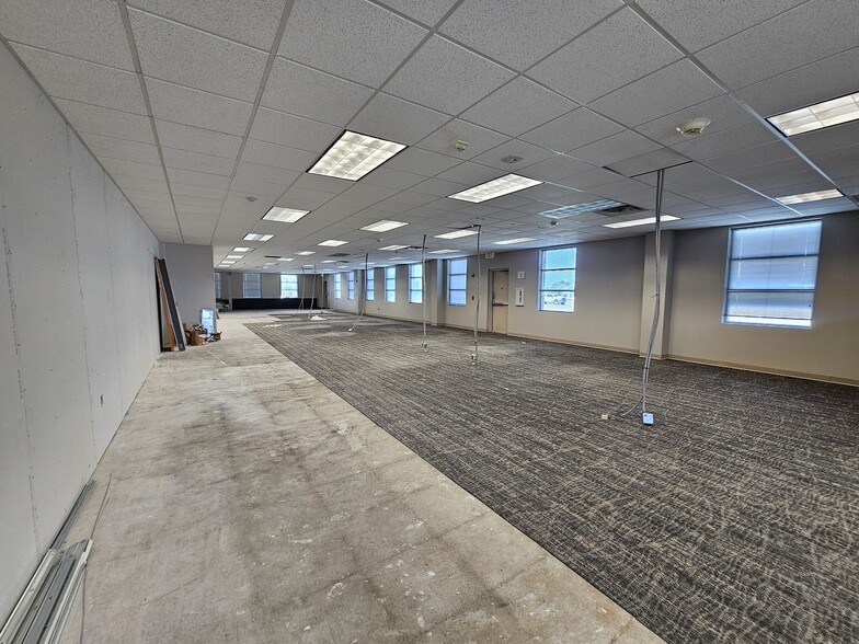 More Photos Of 1202 E South 11th St, Abilene Office For Lease