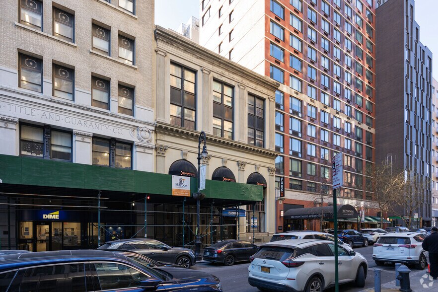 More Photos Of 186 Montague St, Brooklyn Office For Sale