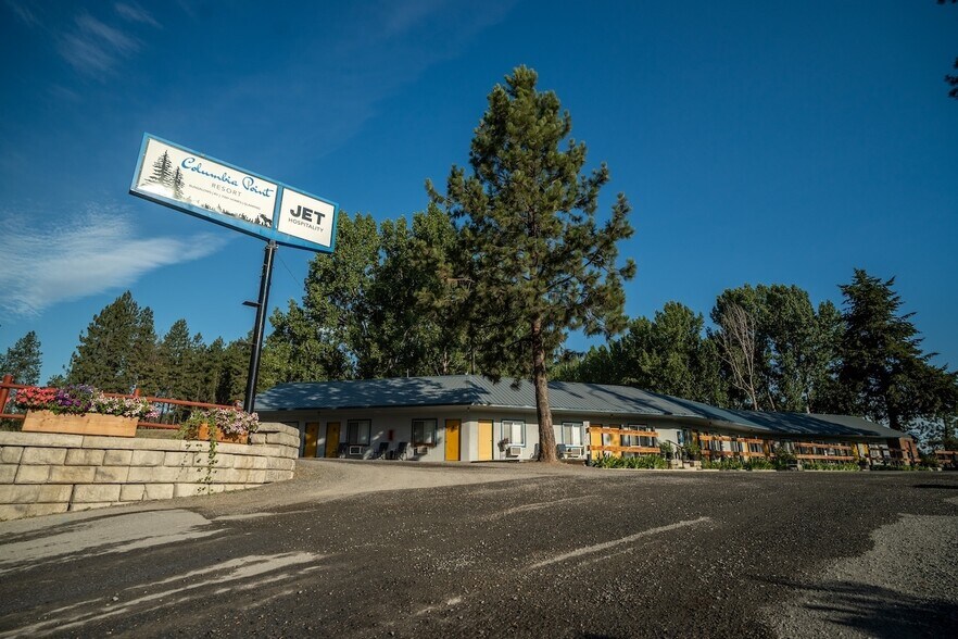 More Photos Of 978 US-395, Kettle Falls Hospitality For Sale