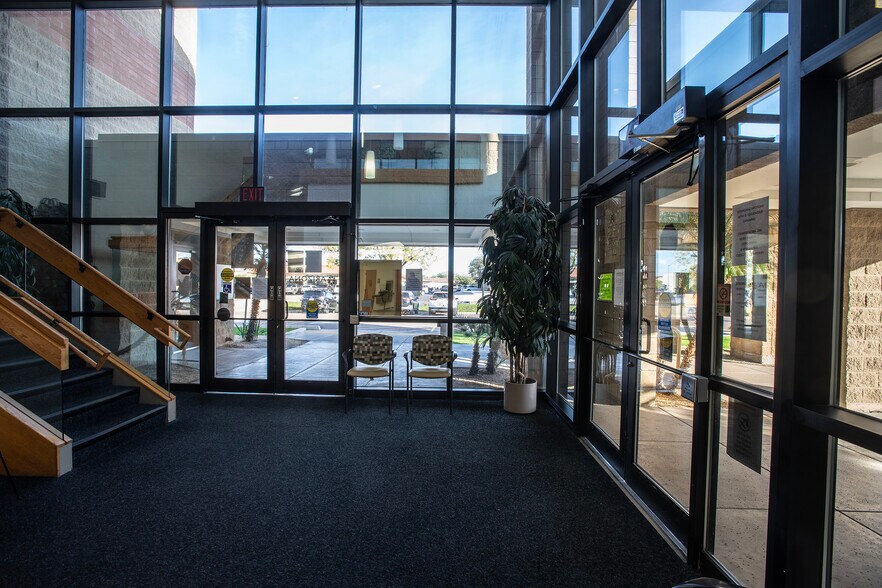 More Photos Of 5891 W Eugie Ave, Glendale Medical For Sale