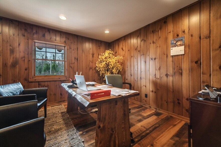 More Photos Of 5771 US Highway 45, Land O Lakes Office For Sale