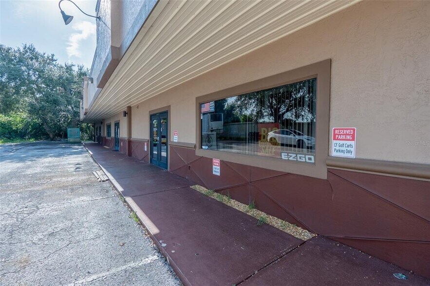 More Photos Of 905 Jan Mar Ct, Clermont Light Distribution For Lease