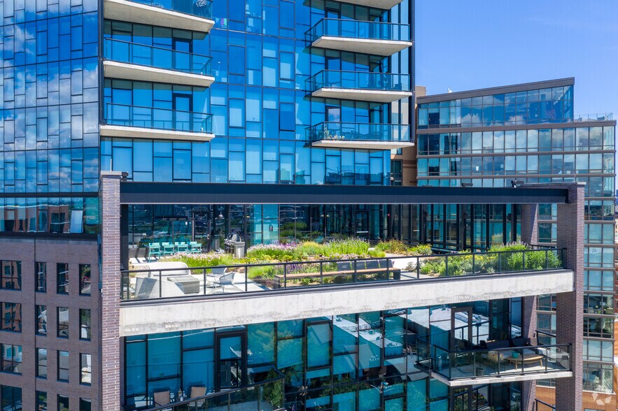 More Photos Of 730 N Milwaukee Ave, Chicago Apartments For Lease