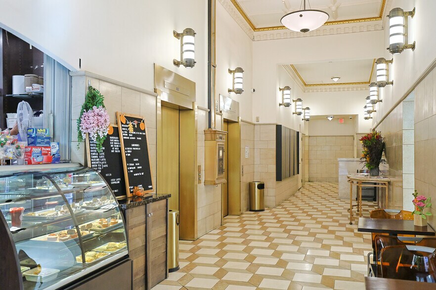 More Photos Of 127 E 9th St, Los Angeles Loft Creative Space For Lease