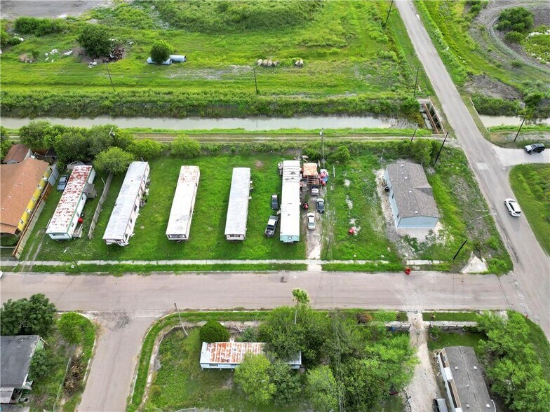 More Photos Of John Wayne Dr, Robstown Land For Sale