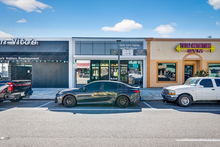 Primary Photo Of 141 W International Speedway Blvd, Daytona Beach Storefront For Sale