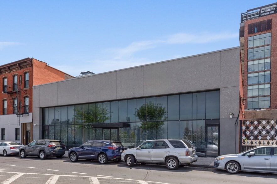 More Photos Of 55 Kent Ave, Brooklyn Storefront For Lease