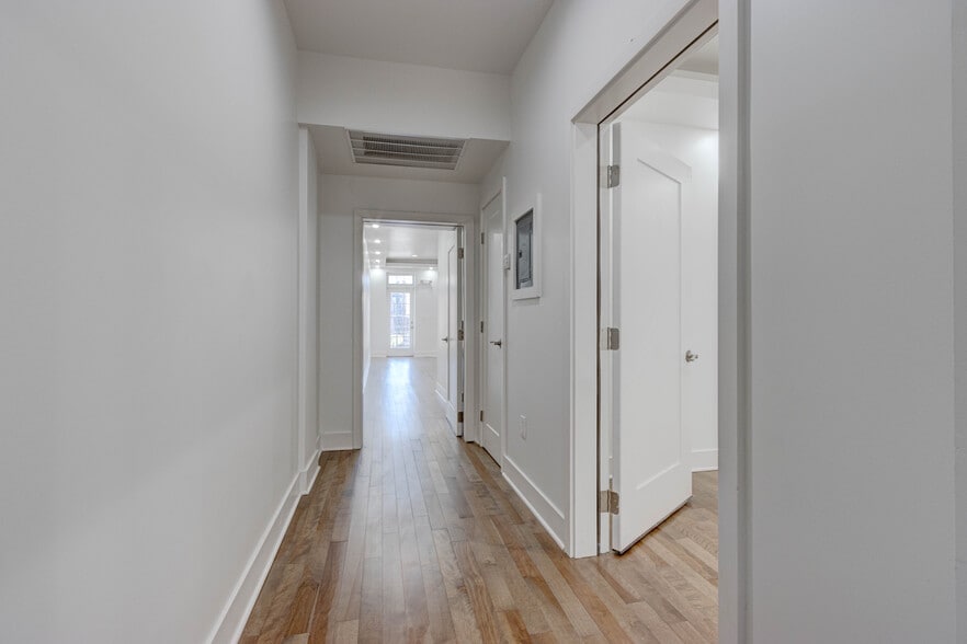 More Photos Of 833 N Howard St, Baltimore Storefront Retail Office For Lease