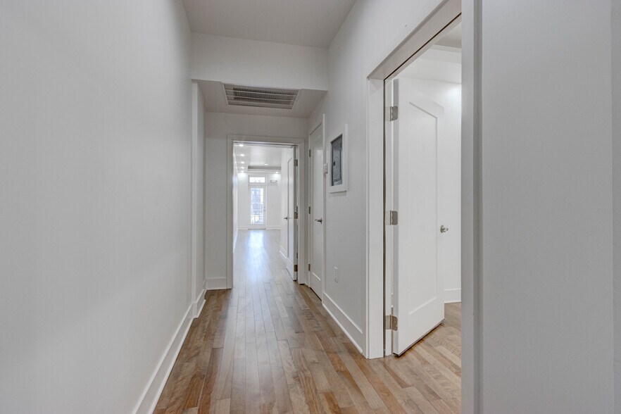 More Photos Of 833 N Howard St, Baltimore Storefront Retail Office For Lease