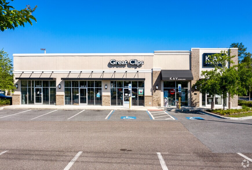 More Photos Of 2400 NE 49th Ter, Ocala Freestanding For Lease