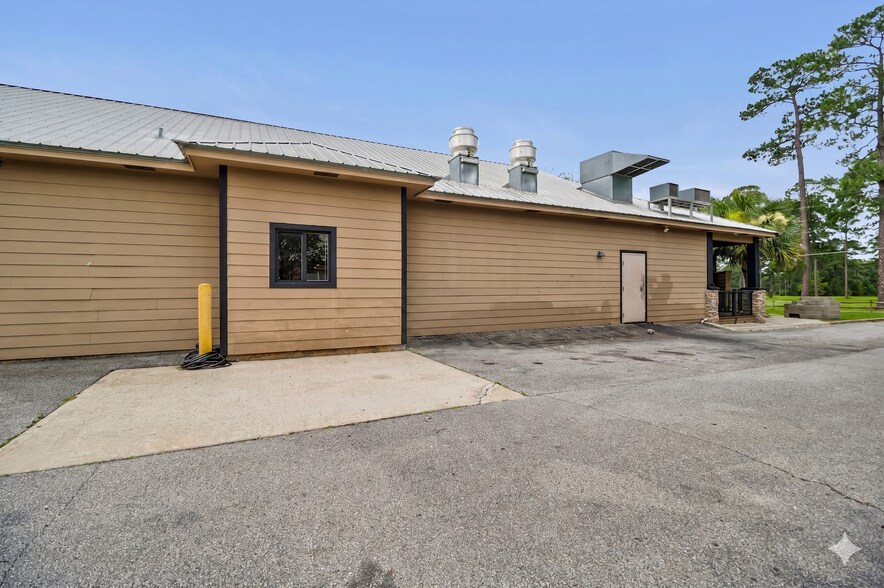More Photos Of 2579 Douglas Ave, Brewton Restaurant For Sale