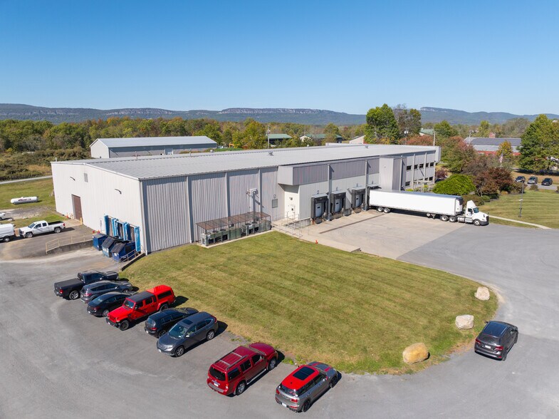 More Photos Of 47 Steves Ln, Gardiner Refrigeration Cold Storage For Sale