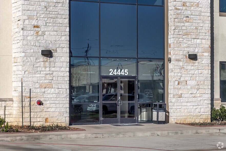 More Photos Of 24445 Tomball Pkwy, Tomball Unknown For Lease