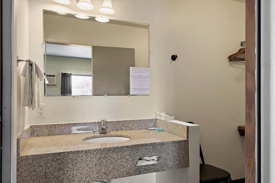 More Photos Of 215 E 3rd St, La Junta Hotel For Sale